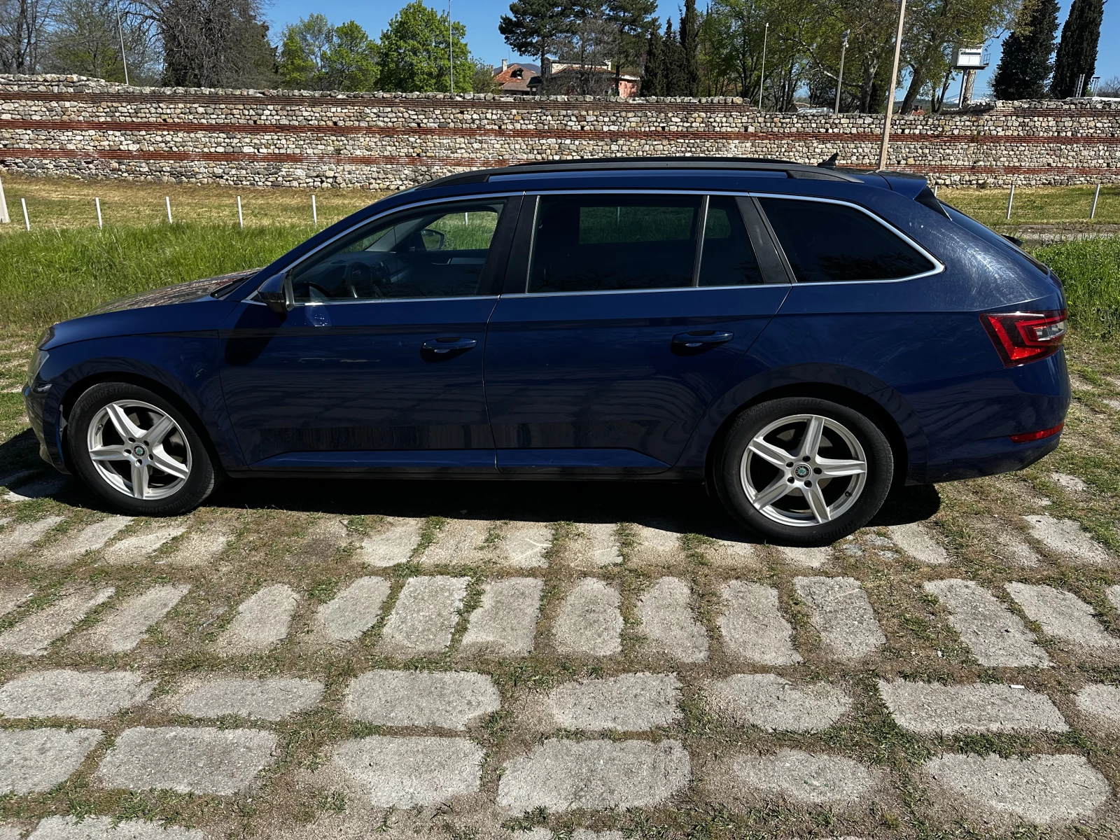 Skoda Superb, снимка 4 - Автомобили и джипове - 54793638