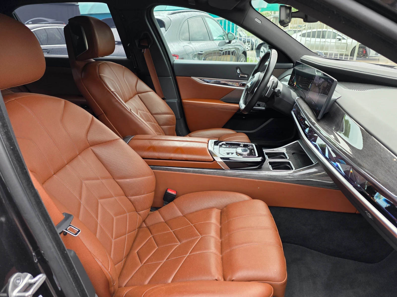 BMW 740 SWAROVSKI LONG X DRIVE ГОТОВ ЛИЗИНГ, снимка 10 - Автомобили и джипове - 54801360