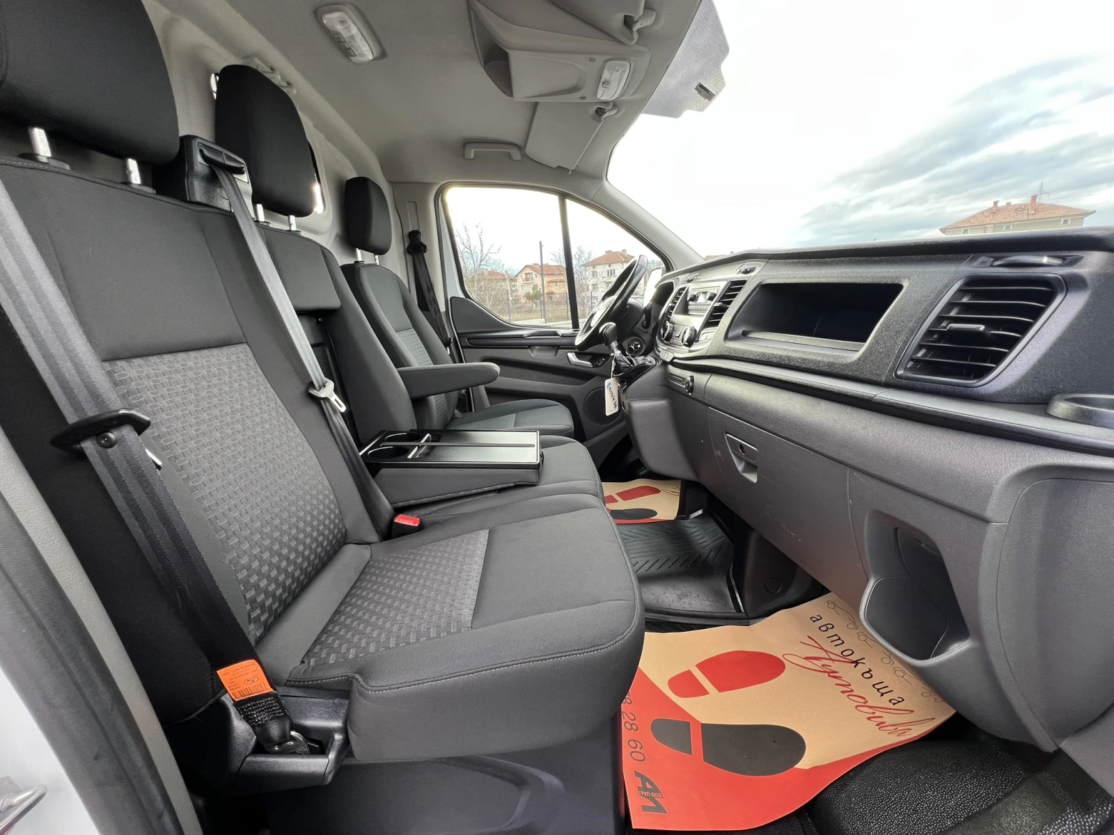Ford Transit Custom 2.0TDCi ДВЕ СТРАНИЧНИ ВРАТИ/Серв. история/170314км, снимка 15 - Автомобили и джипове - 54977253