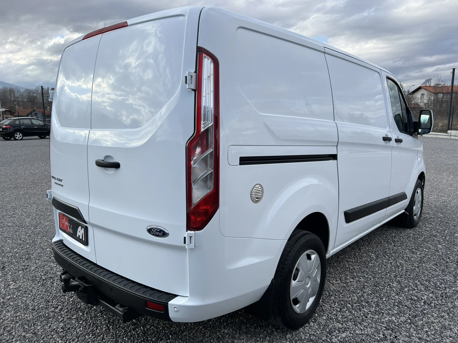 Ford Transit Custom 2.0TDCi ДВЕ СТРАНИЧНИ ВРАТИ/Серв. история/170314км, снимка 4 - Автомобили и джипове - 54977253
