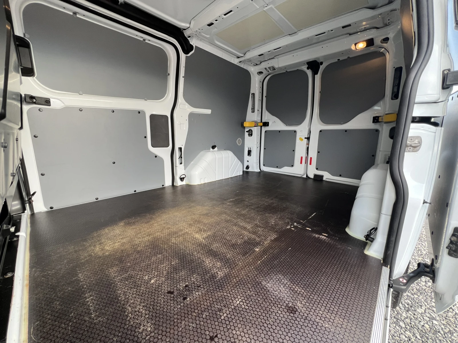 Ford Transit Custom 2.0TDCi ДВЕ СТРАНИЧНИ ВРАТИ/Серв. история/170314км, снимка 9 - Автомобили и джипове - 54977253