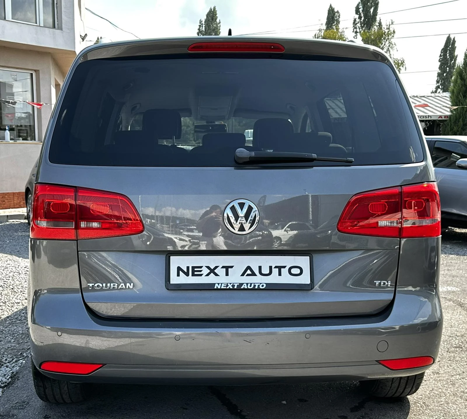 VW Touran 1.6TDI 105HP NAVI EURO5B, снимка 6 - Автомобили и джипове - 55902201