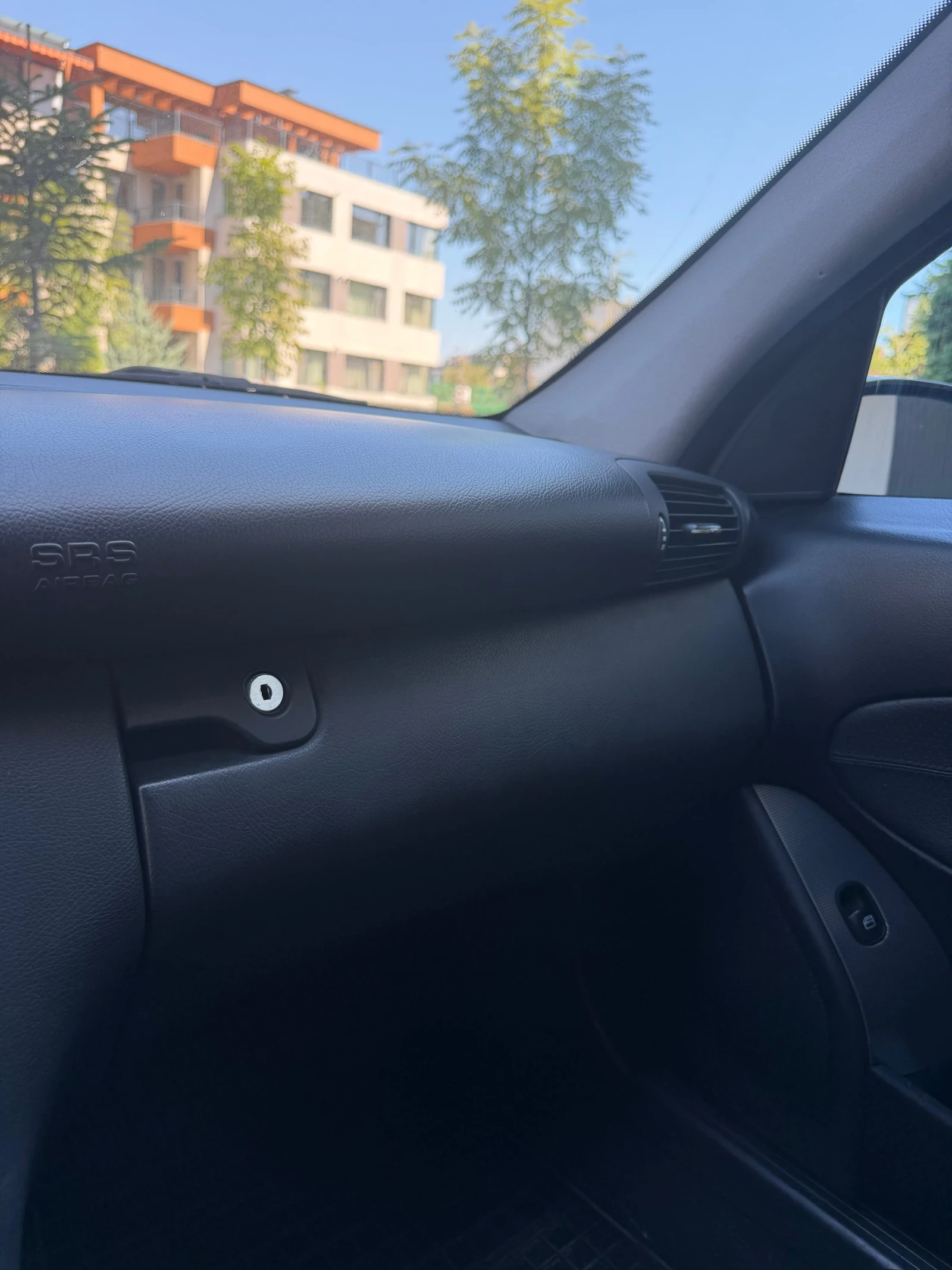 Mercedes-Benz C 180, снимка 11 - Автомобили и джипове - 56004749