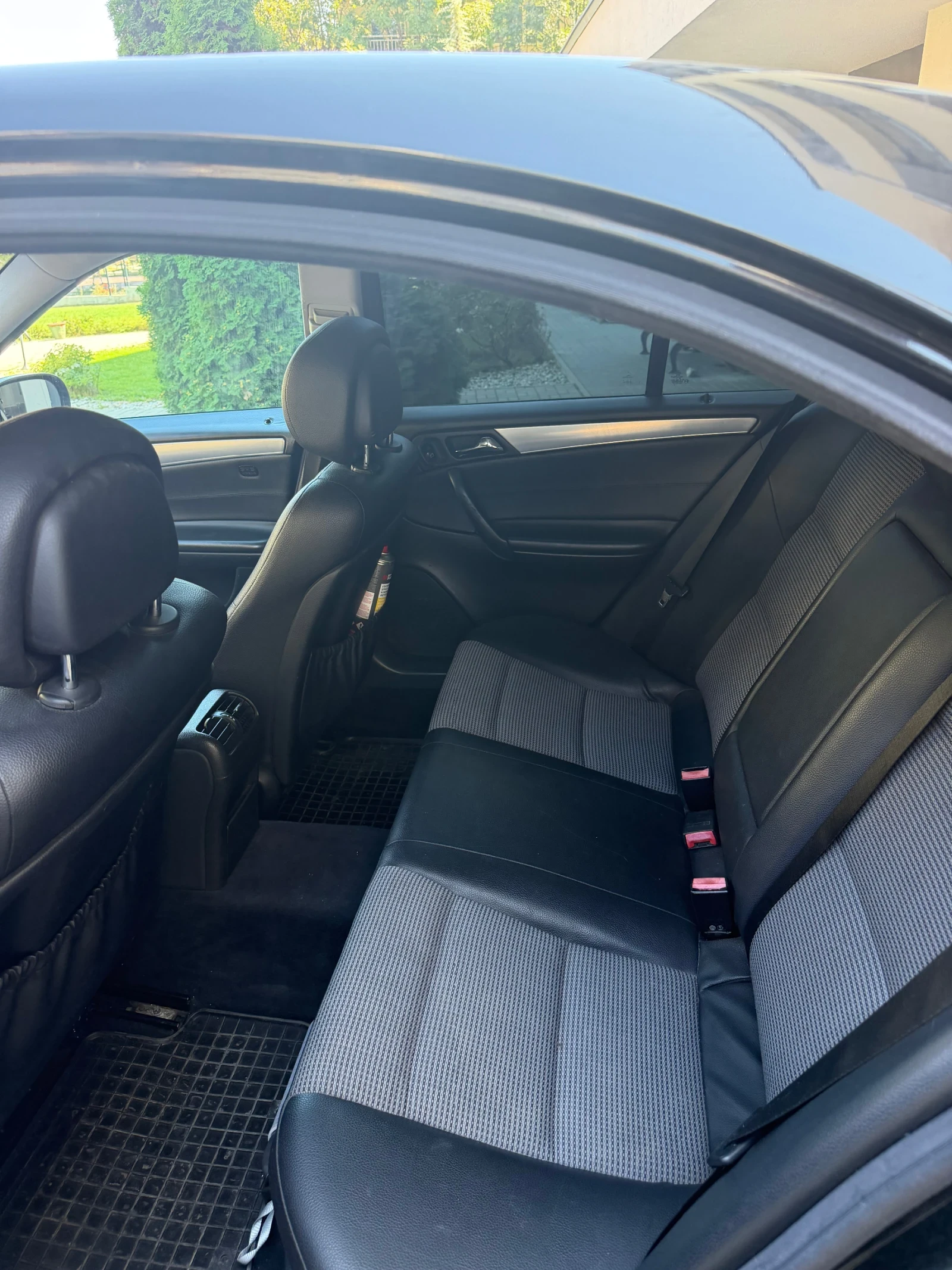 Mercedes-Benz C 180, снимка 13 - Автомобили и джипове - 56004749