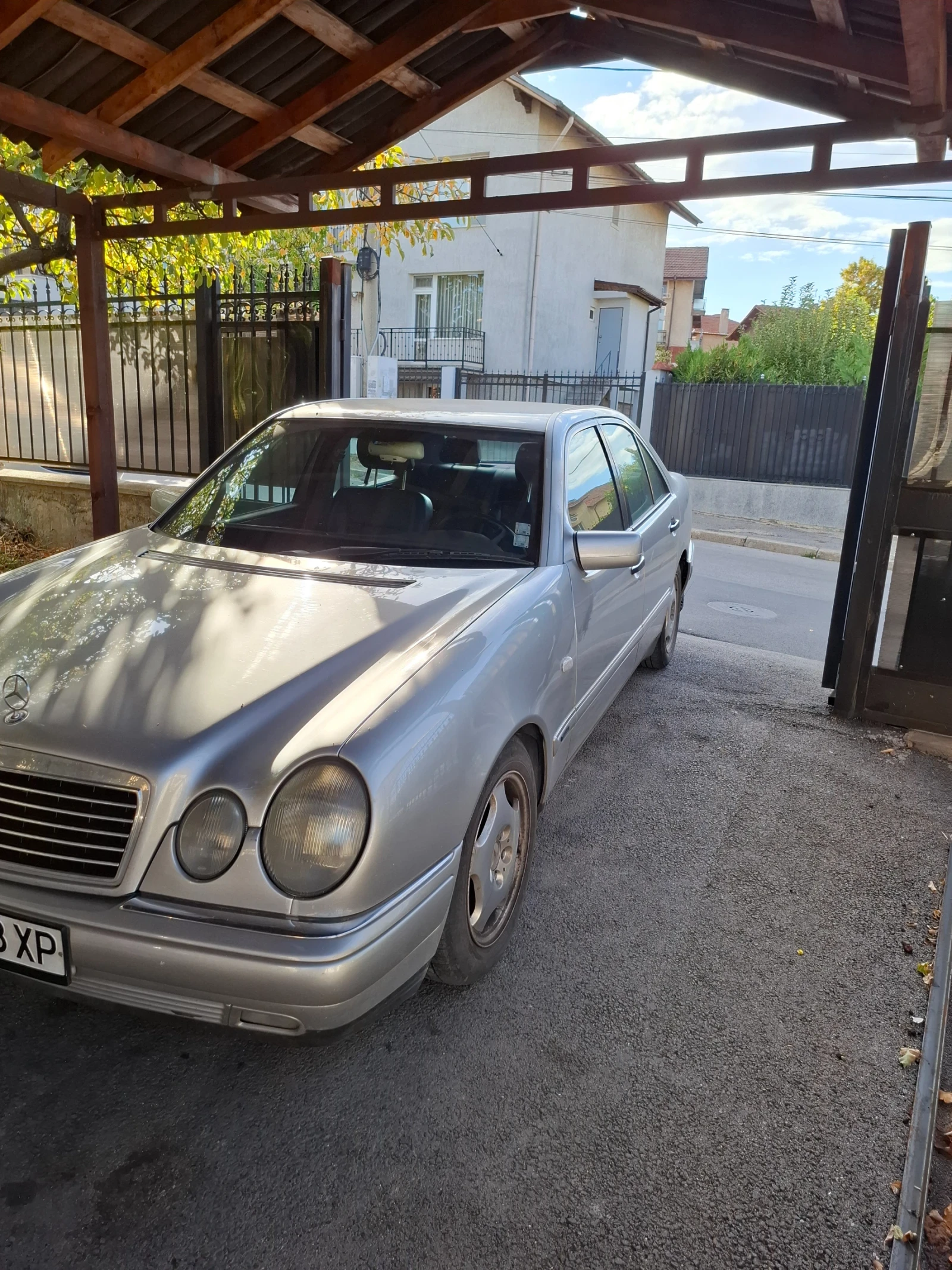Mercedes-Benz E 200 W210, снимка 4 - Автомобили и джипове - 56423037