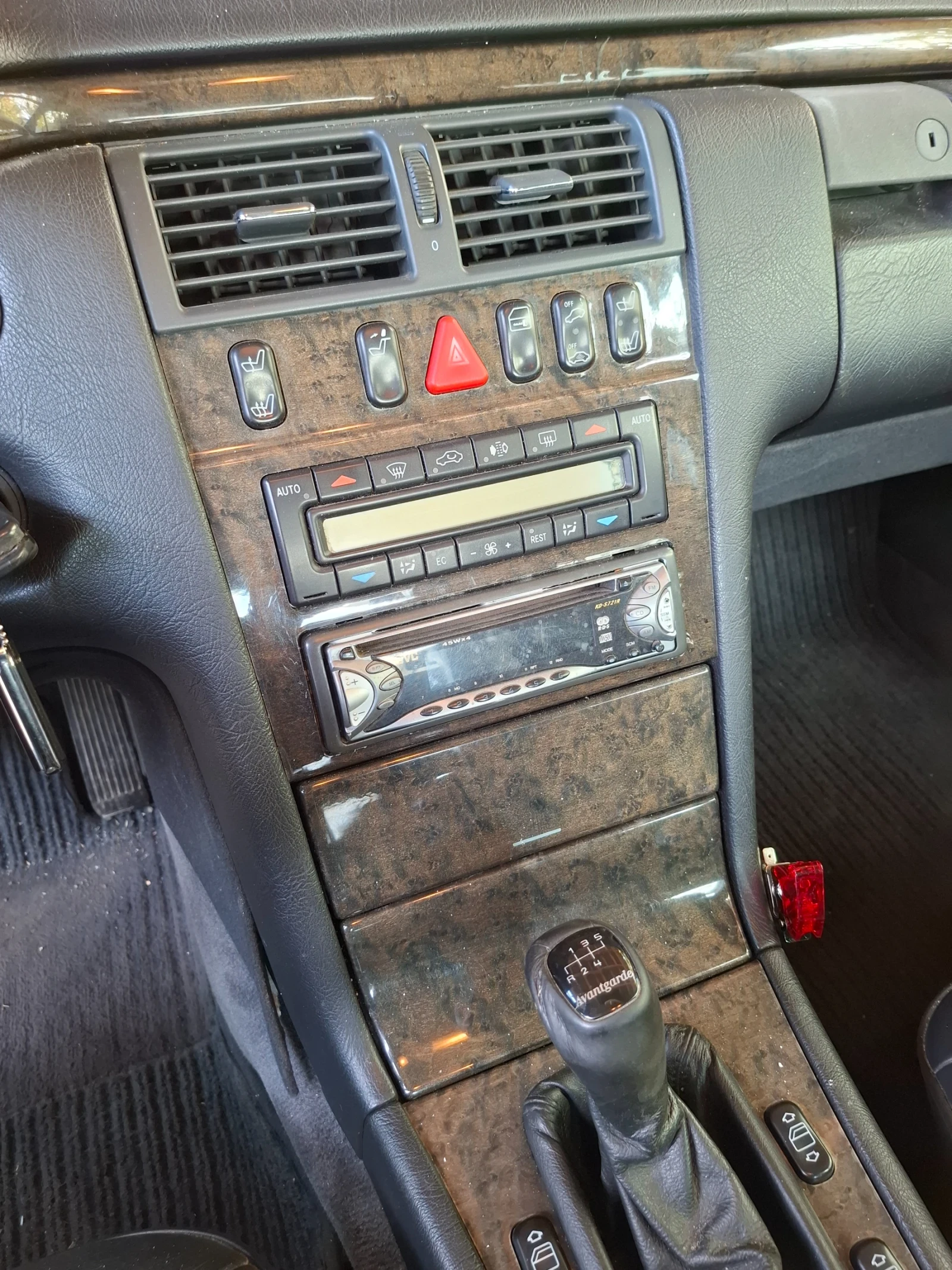 Mercedes-Benz E 200 W210, снимка 9 - Автомобили и джипове - 56423037