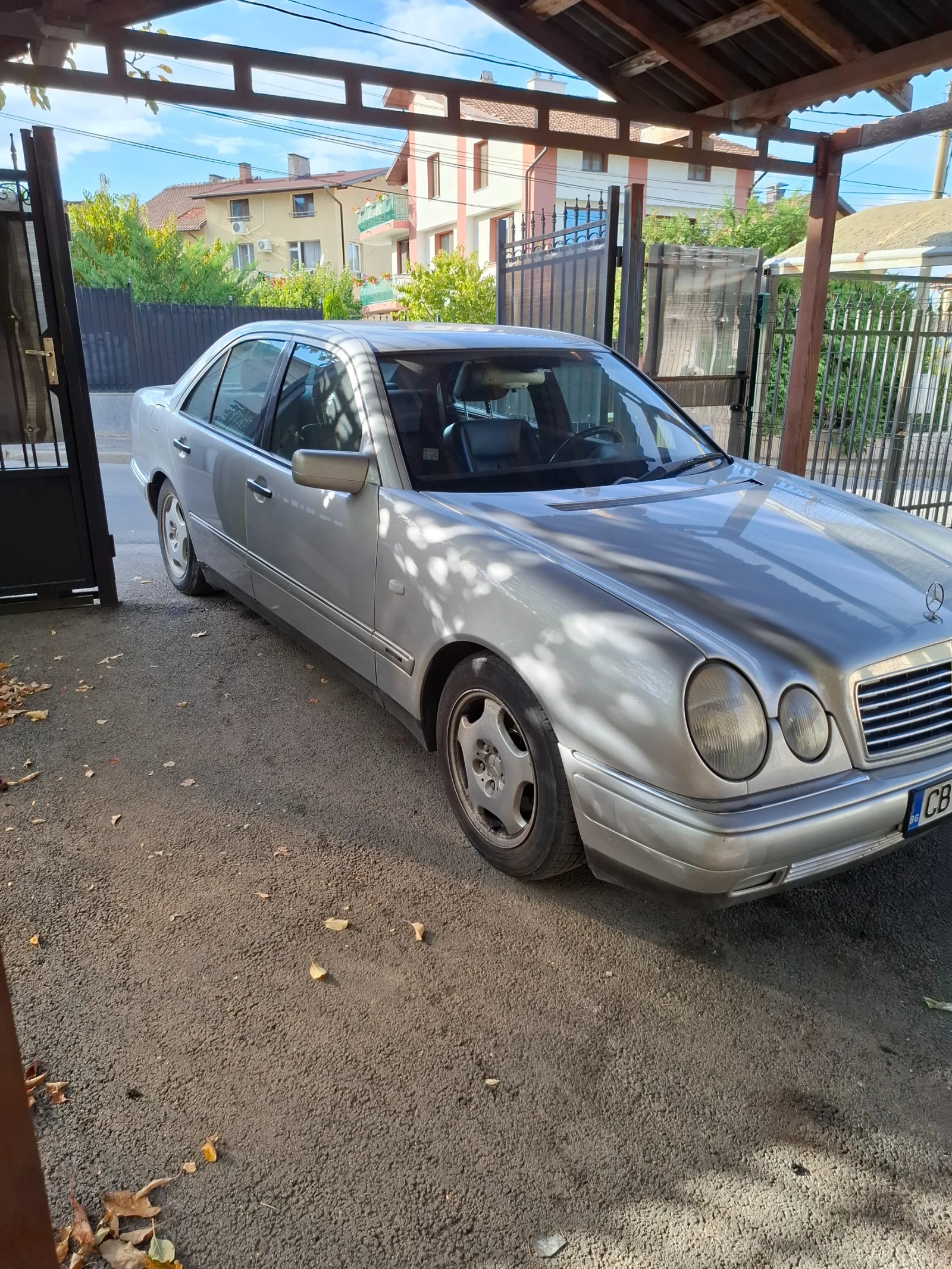 Mercedes-Benz E 200 W210, снимка 3 - Автомобили и джипове - 56423037