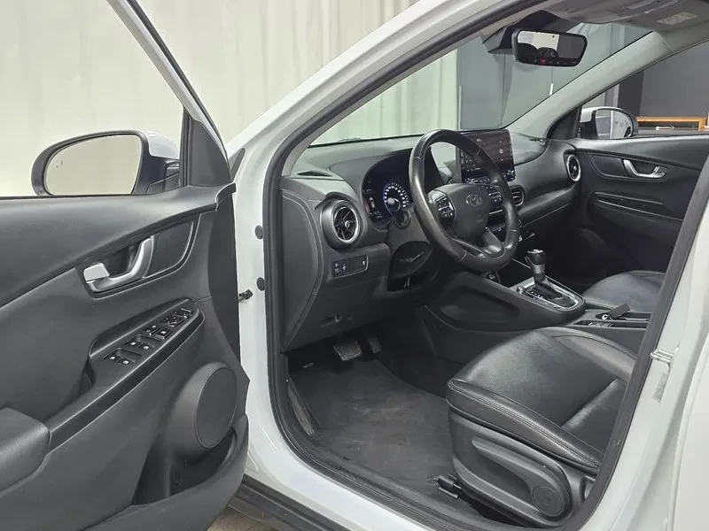 Hyundai Kona 1.6 TURBO 2WD SMART, снимка 11 - Автомобили и джипове - 55011694