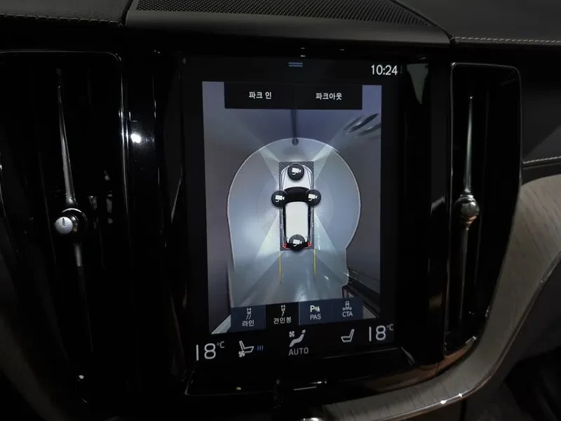 Volvo XC60 D5 - САМО 30% АВАНС, снимка 15 - Автомобили и джипове - 55927645