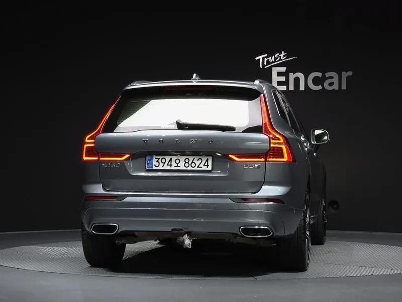 Volvo XC60 D5 - САМО 30% АВАНС, снимка 4 - Автомобили и джипове - 55927645