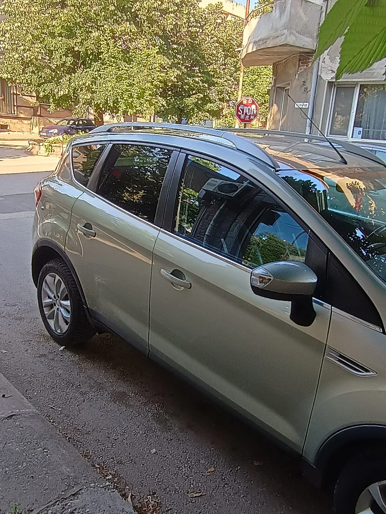 Ford Kuga  - изображение 2