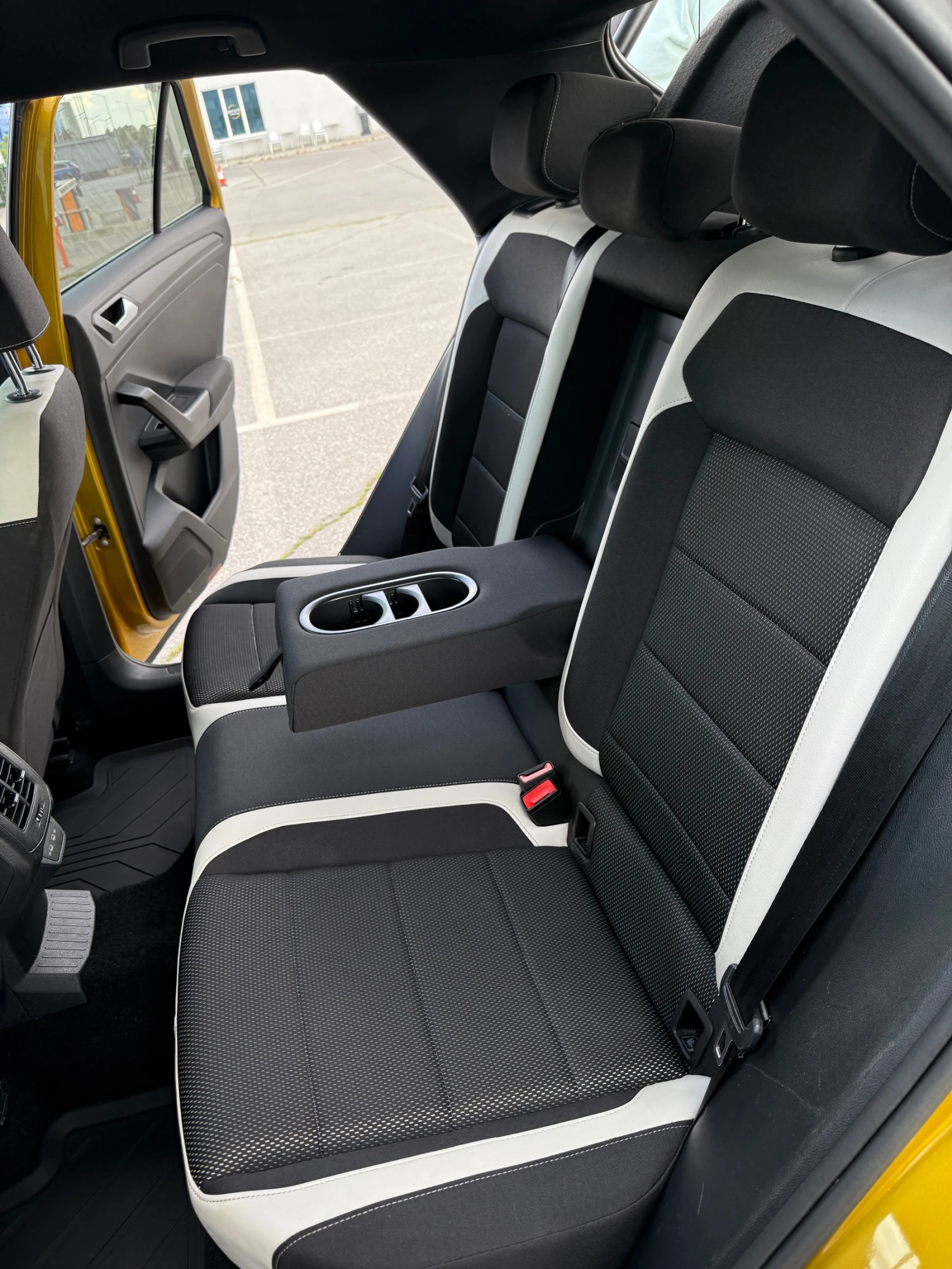 VW T-Roc Sport 1.5 TSI ACT OPF - изображение 5