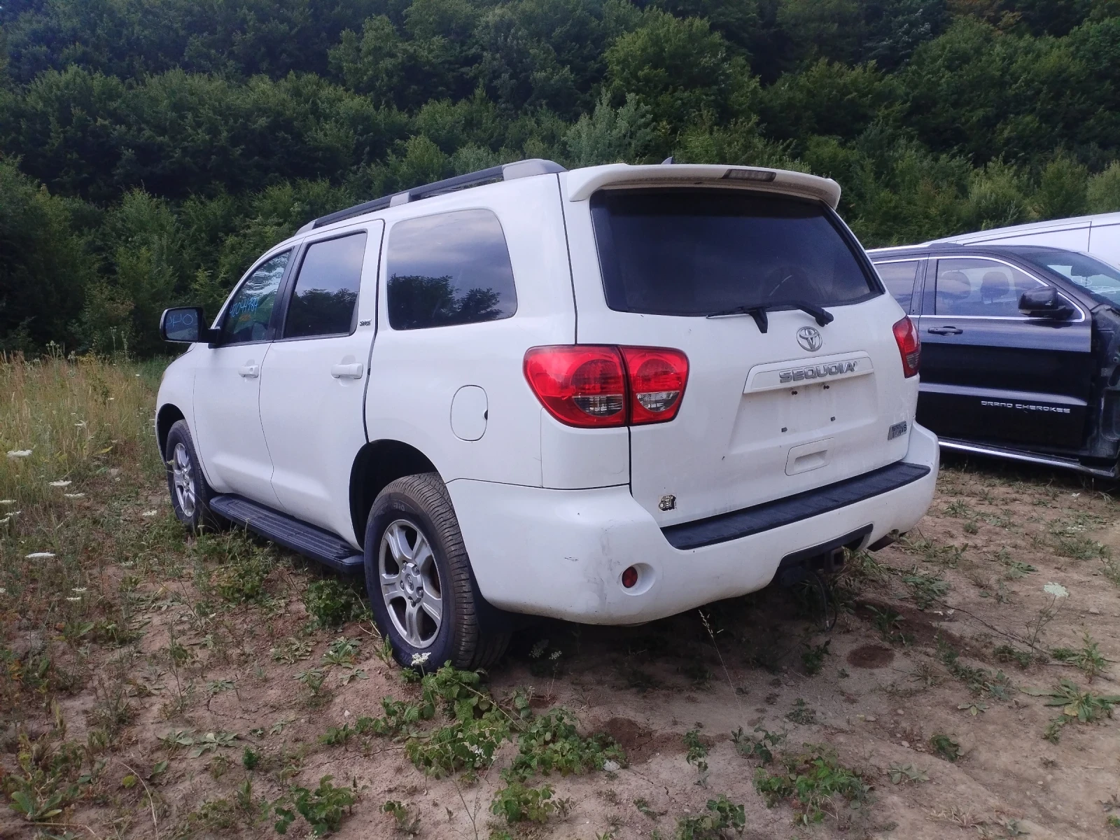 Toyota Sequoia 5.7 - изображение 6