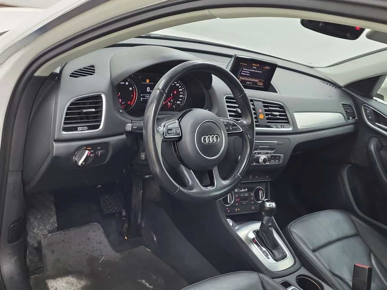 Audi Q3 * PROGRESSIV * CARFAX * ЦЕНА ДО БГ - изображение 10