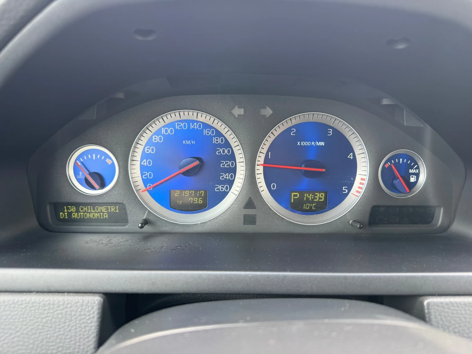 Volvo Xc90 2.4D5 Facelifit R-design , снимка 12 - Автомобили и джипове - 53994453