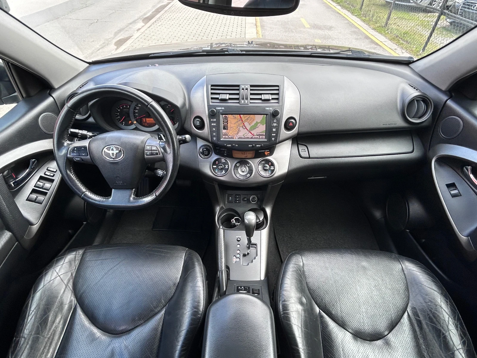 Toyota Rav4 CROSSOVER-FACELIFT-AUTOMATIC-NAVI-КОЖА-180хил!!!, снимка 8 - Автомобили и джипове - 54084209