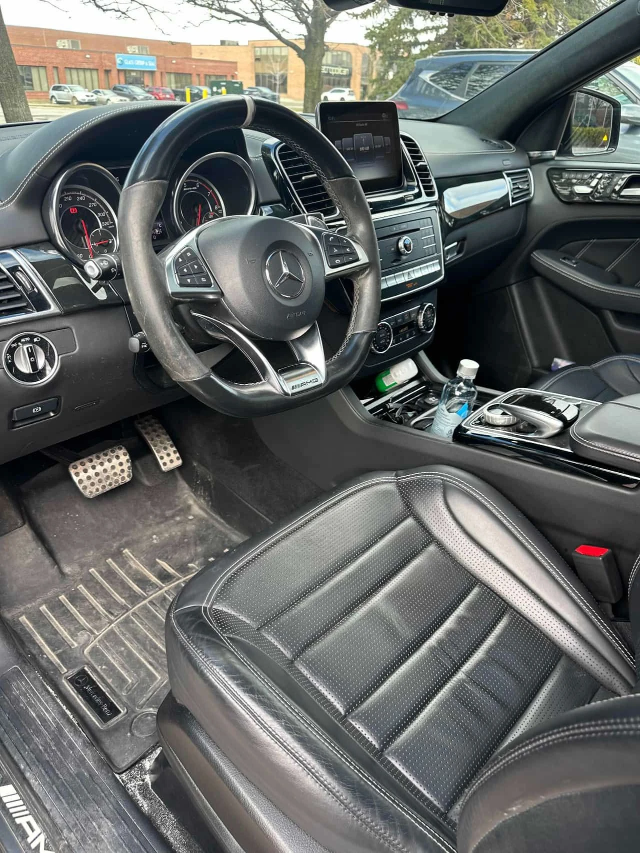 Mercedes-Benz GLS 63 AMG * ГЛАВНО ПРЕДСТАВИТЕЛСТВО* БЕЗ УДАРИ* , снимка 7 - Автомобили и джипове - 54164360