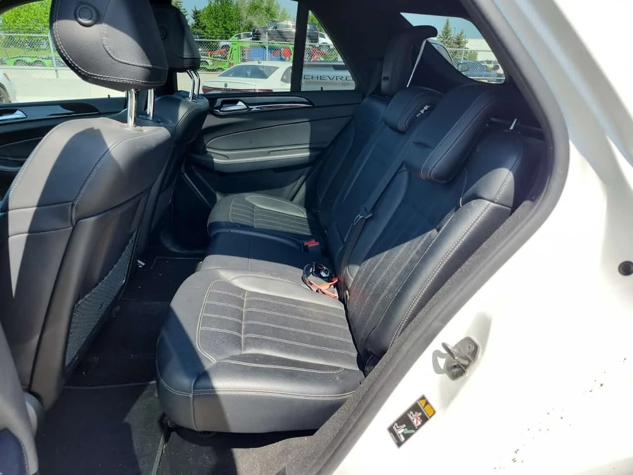 Mercedes-Benz GLE 400 | ПОДГРЕВ | ПАНОРАМА | ДВА КЛЮЧА | H K | , снимка 12 - Автомобили и джипове - 54609283