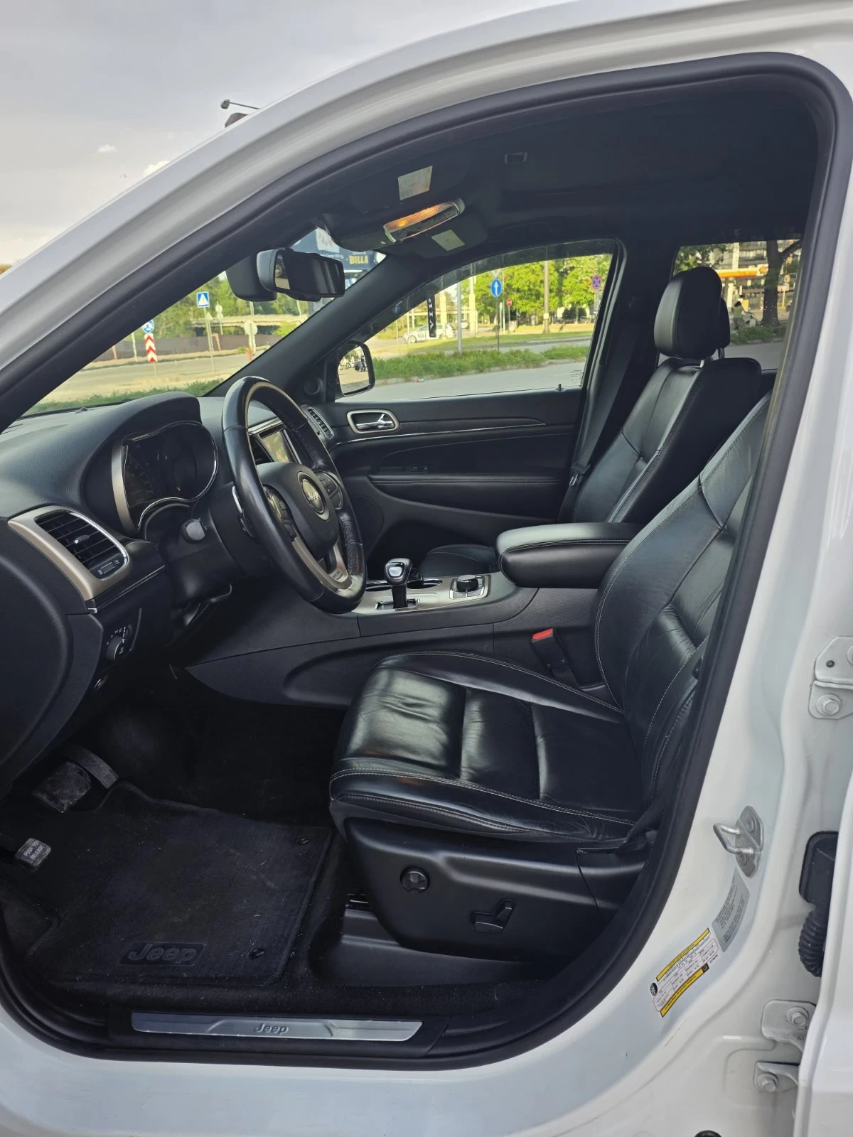 Jeep Grand cherokee LIMITED 4x4 3.6 V6, снимка 13 - Автомобили и джипове - 54683853
