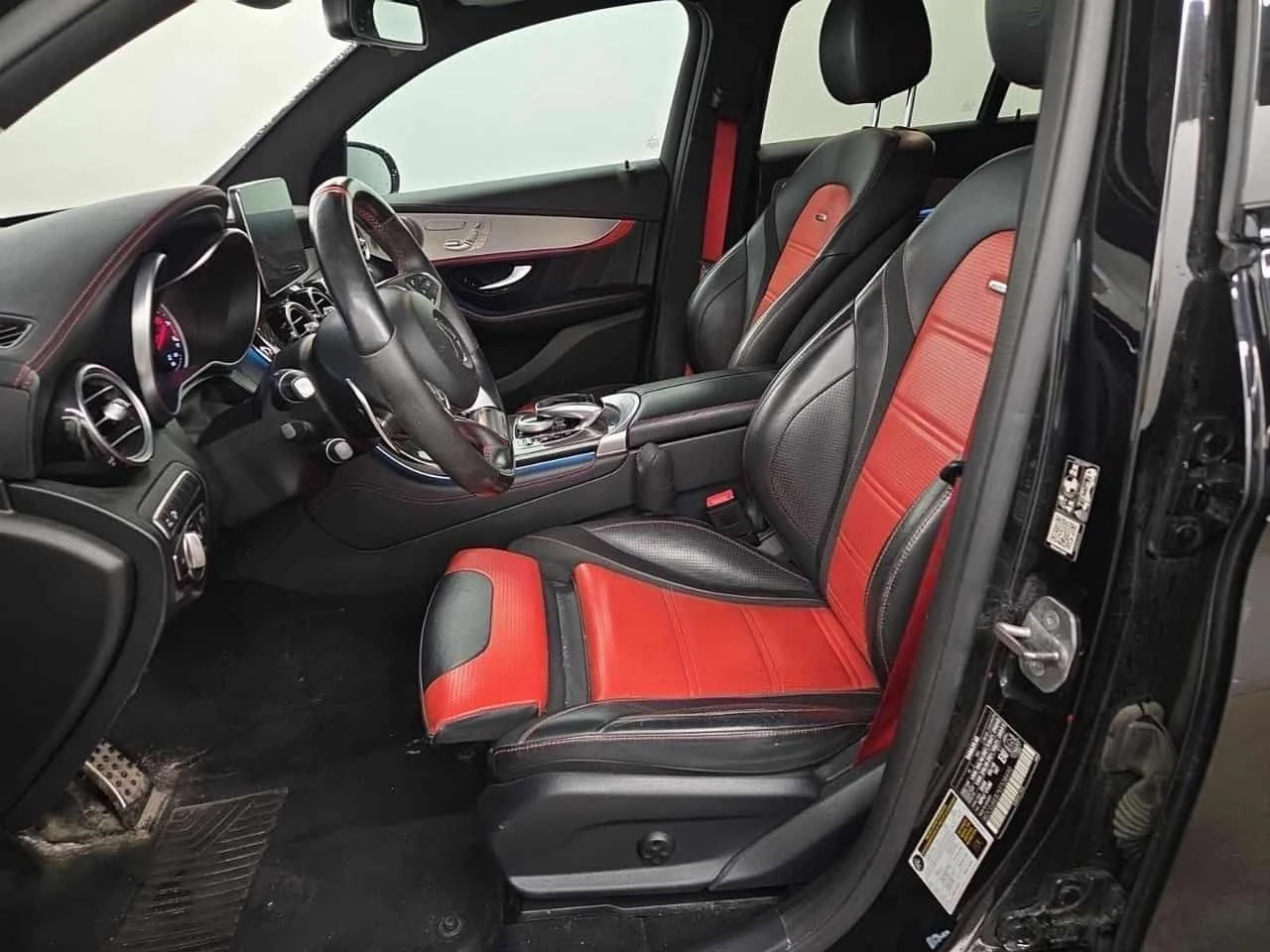 Mercedes-Benz GLC * AMG 63 S * CARFAX * ЦЕНА ДО БГ, снимка 6 - Автомобили и джипове - 55081191