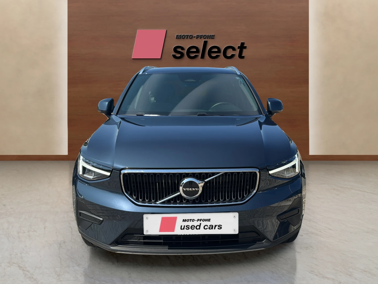 Volvo XC40 2.0 B3, снимка 3 - Автомобили и джипове - 55126021