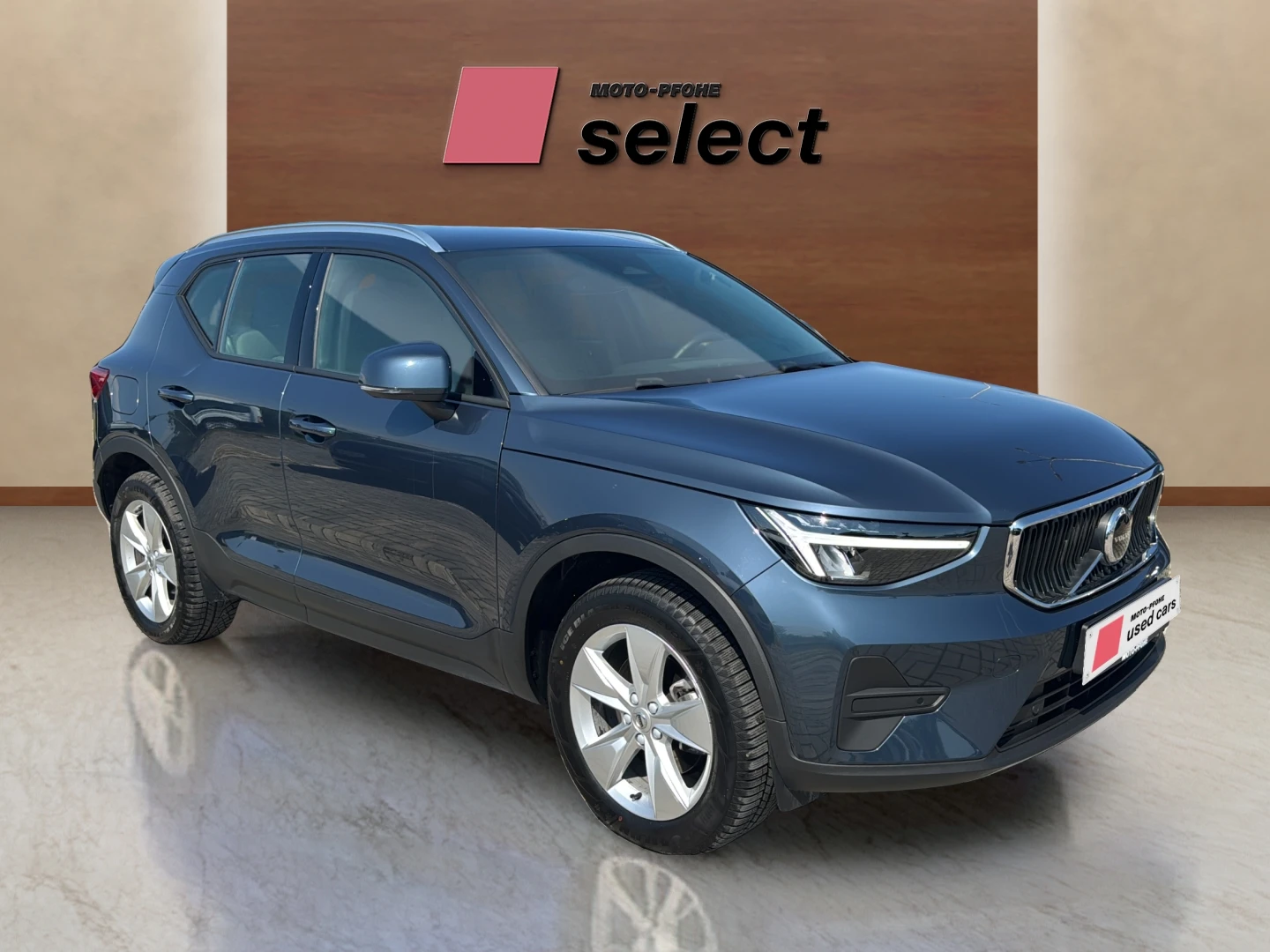Volvo XC40 2.0 B3, снимка 2 - Автомобили и джипове - 55126021