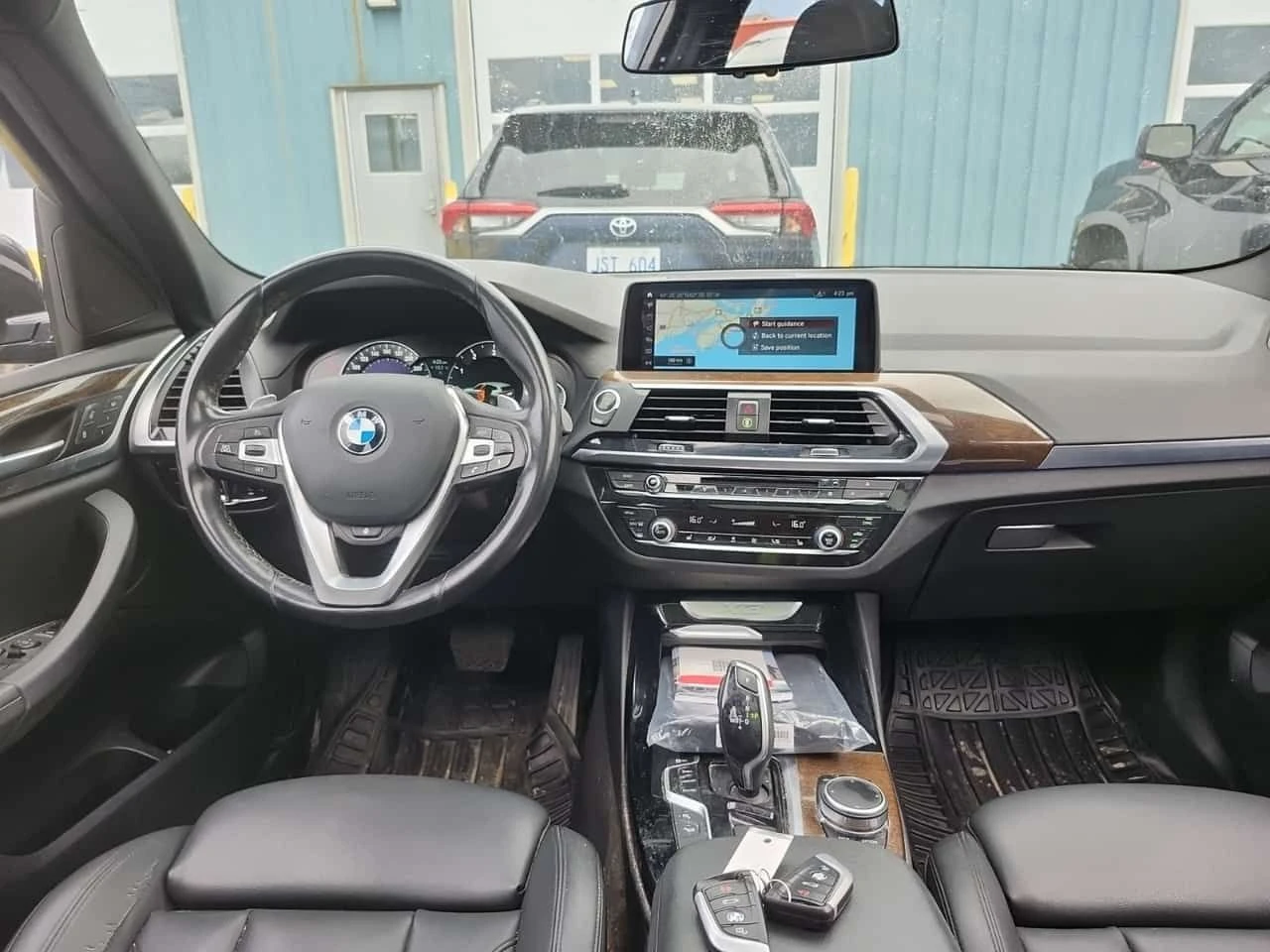 BMW X3 XDRIVE30I/CARFAX/2 КЛЮЧА/ПОДГРЕВ/ПАМЕТ/ПАНОРАМА, снимка 10 - Автомобили и джипове - 55185251