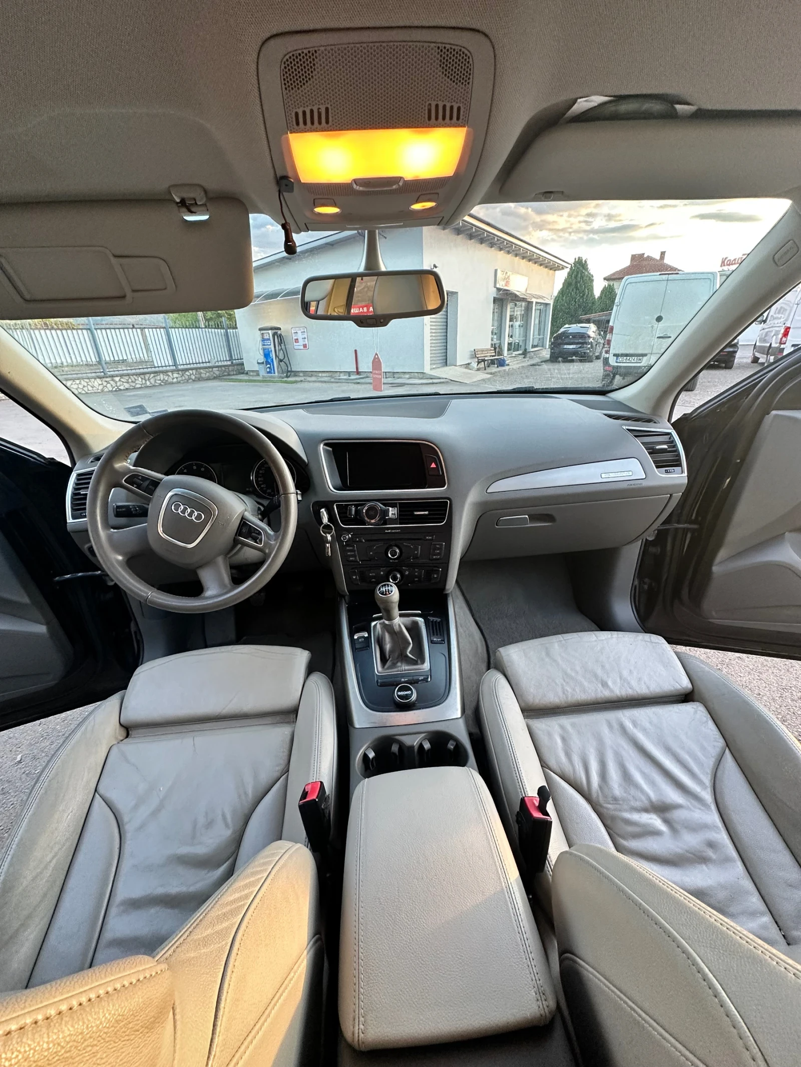 Audi Q5 2.0tfsi, снимка 8 - Автомобили и джипове - 55954817