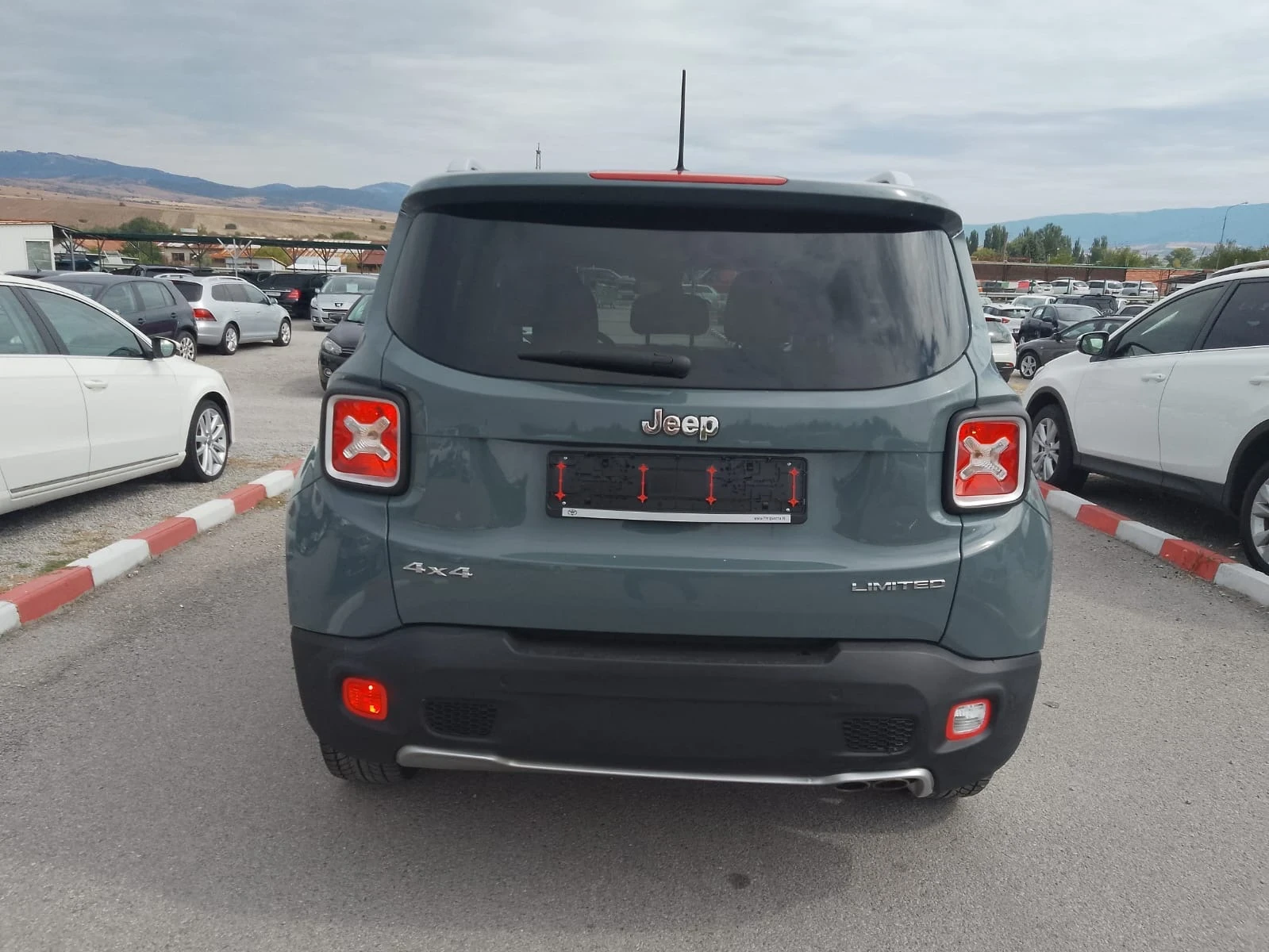 Jeep Renegade, снимка 5 - Автомобили и джипове - 56085833