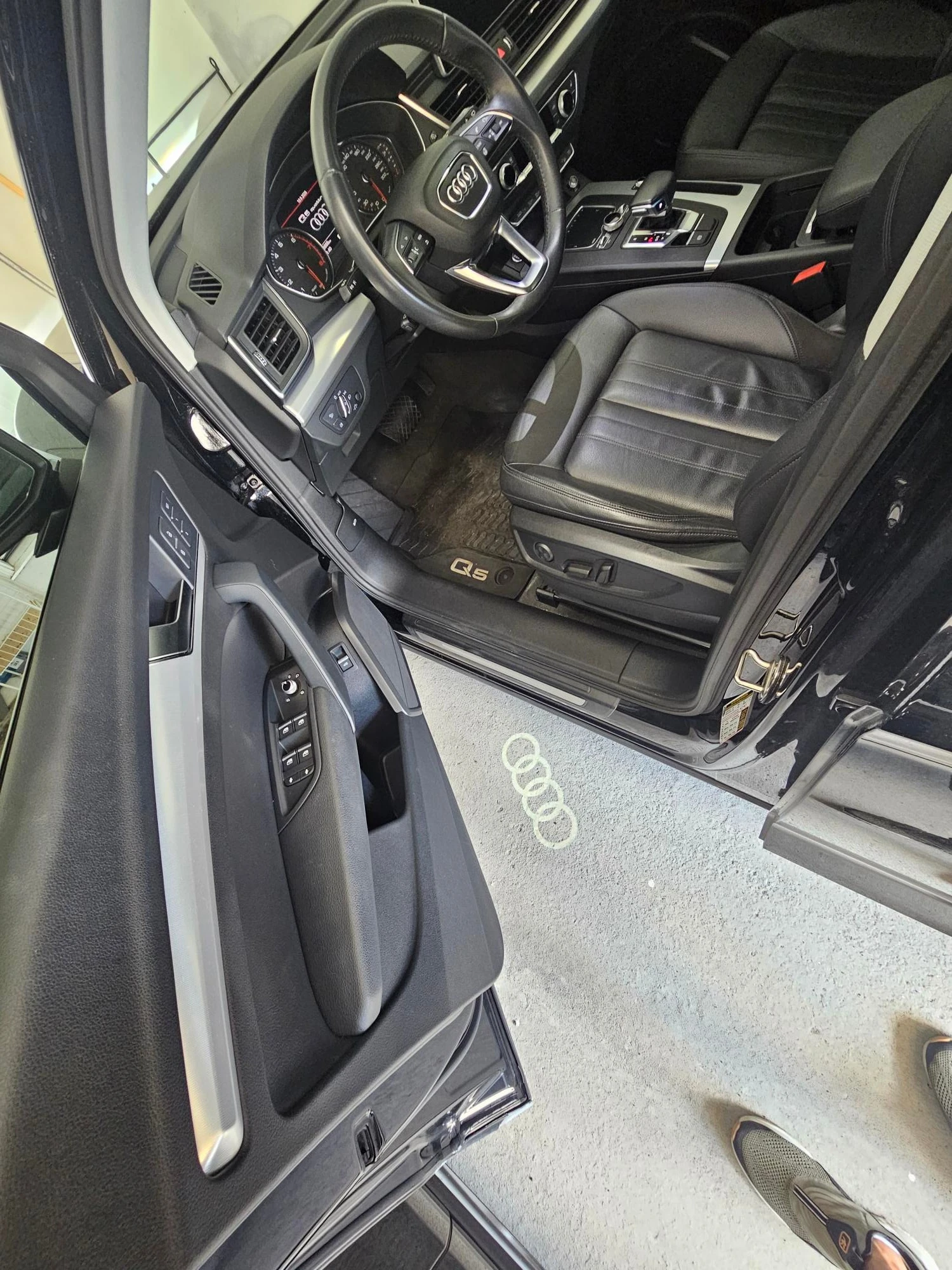 Audi Q5 * Progressiv * CARFAX * ОПЦИЯ ЗА ФИНАНСИРАНЕ, снимка 10 - Автомобили и джипове - 56156425