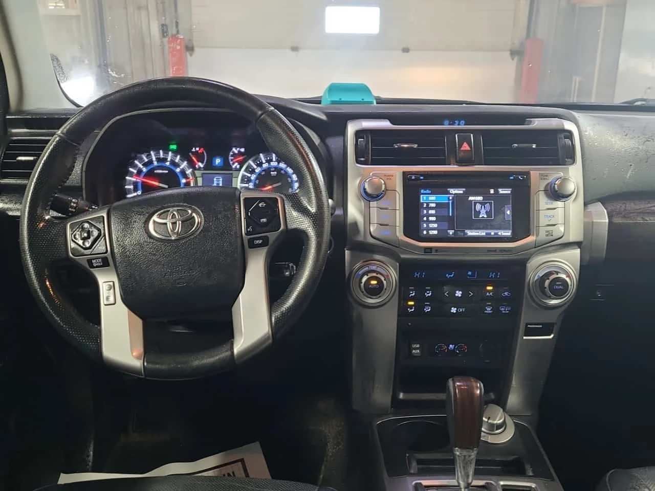 Toyota 4runner * SR5 * CARFAX * ФИНАНСИРАНЕ, снимка 10 - Автомобили и джипове - 56351323