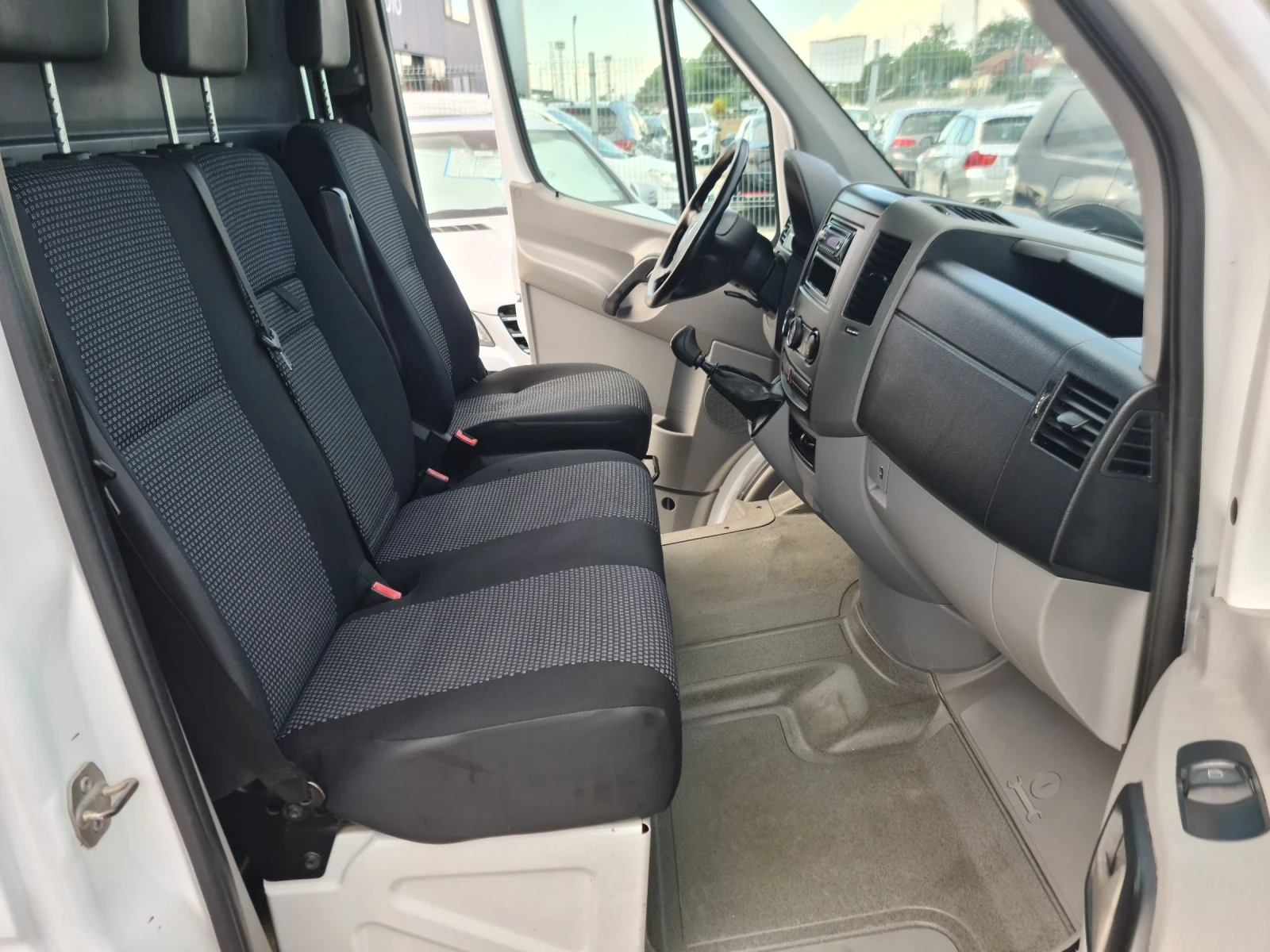 Mercedes-Benz Sprinter 318 V6 - CDI , снимка 13 - Бусове и автобуси - 54870687