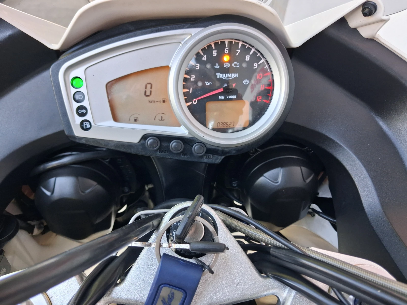 Triumph Tiger 1050 ABS, снимка 10 - Мотоциклети и мототехника - 55309422