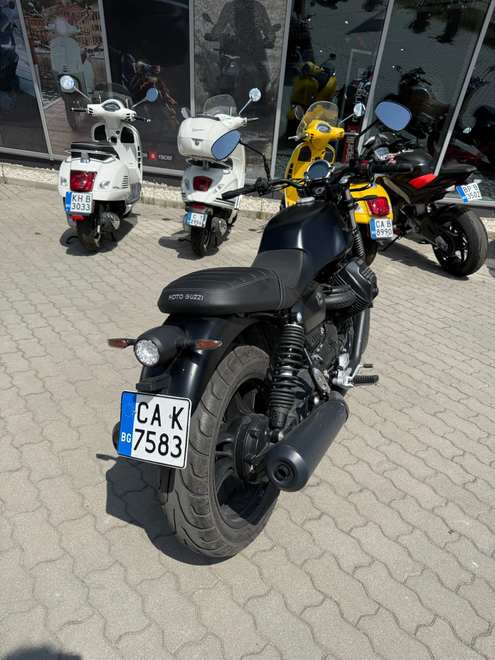 Moto Guzzi V V7 Stone, снимка 2 - Мотоциклети и мототехника - 55615046