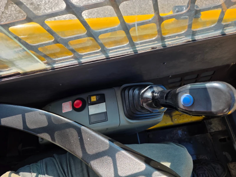 Мини челни товарачи Komatsu SK714-1500Часа-УНИКАТ, снимка 15 - Индустриална техника - 52003727