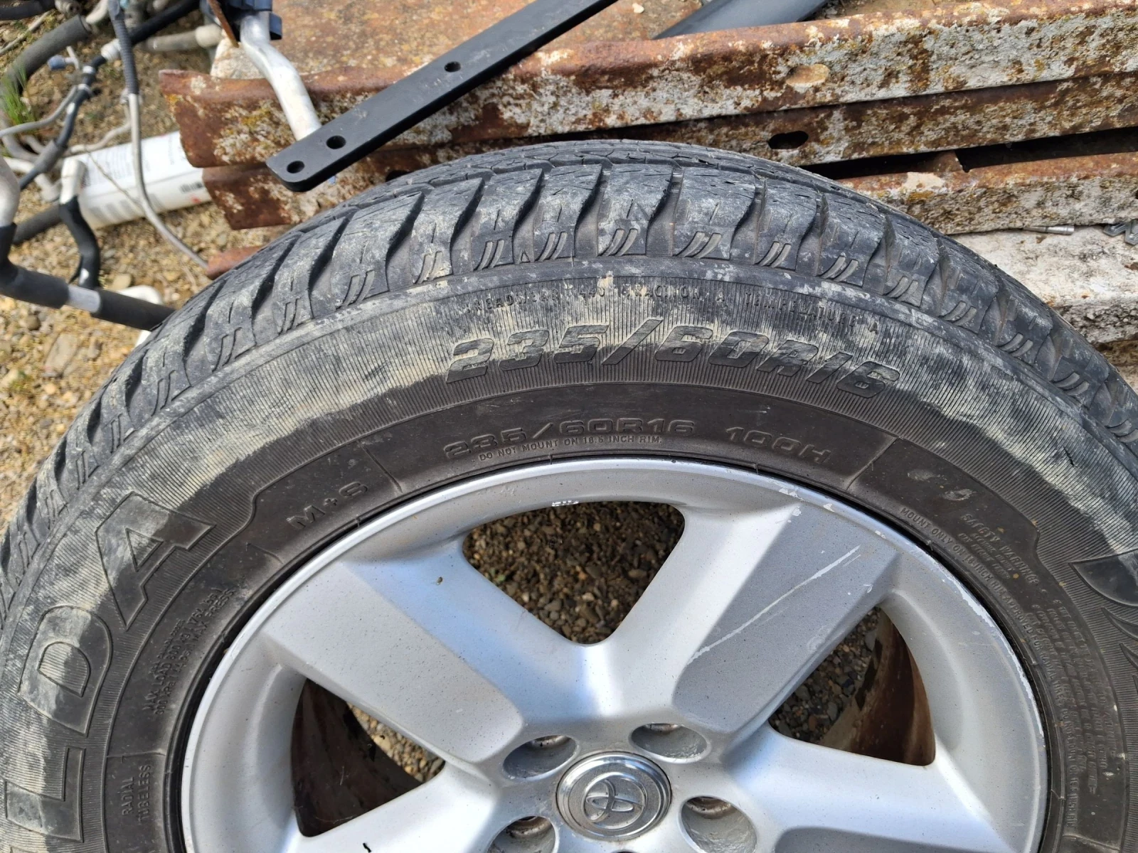 ���� � ������ 235/60R16 �� Toyota | Mobile.bg � ����������� 2