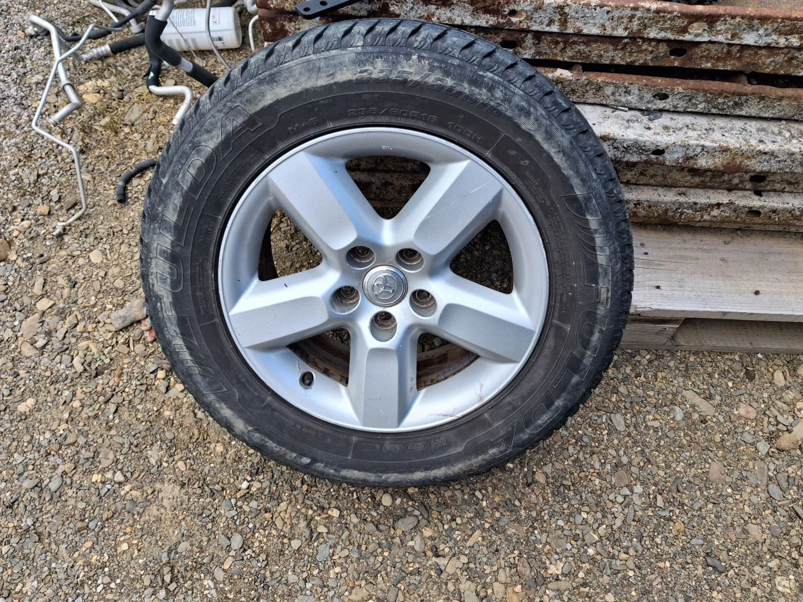 ���� � ������ 235/60R16 �� Toyota | Mobile.bg � ����������� 1