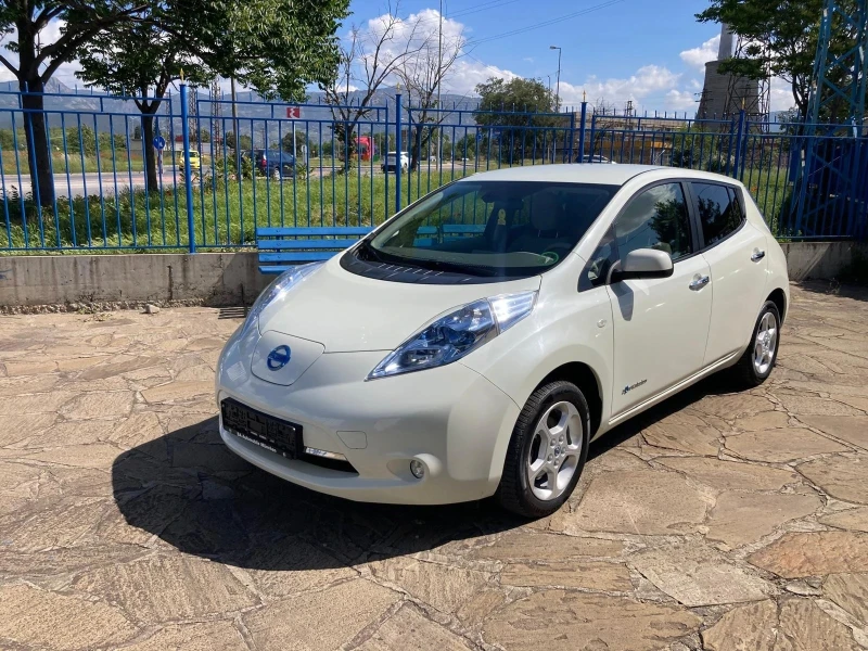 Nissan Leaf НАВИГАЦИЯ ПОДГРЕВ НА ВОЛАН КАМЕРА в Автомобили и джипове в гр. Сливен