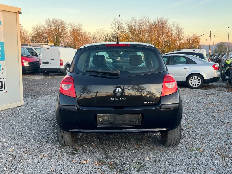 Renault Clio 1.2 i 16V, снимка 5 - Автомобили и джипове - 48067286