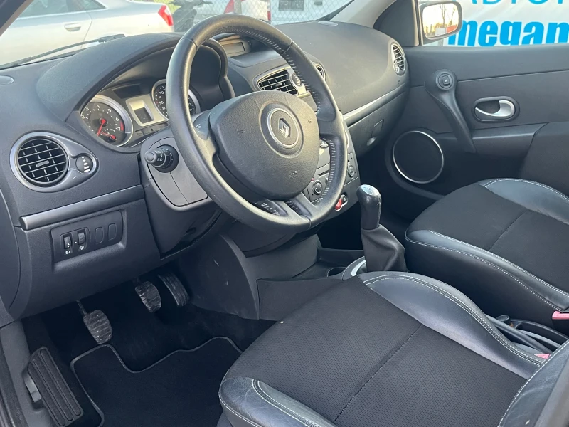 Renault Clio 1.2 i 16V, снимка 8 - Автомобили и джипове - 48067286