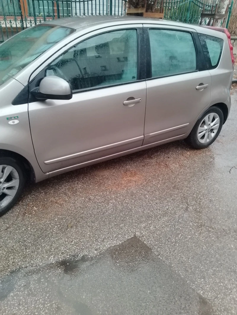 Nissan Note 1.4 бензин с фабрична газ, снимка 4 - Автомобили и джипове - 49192024