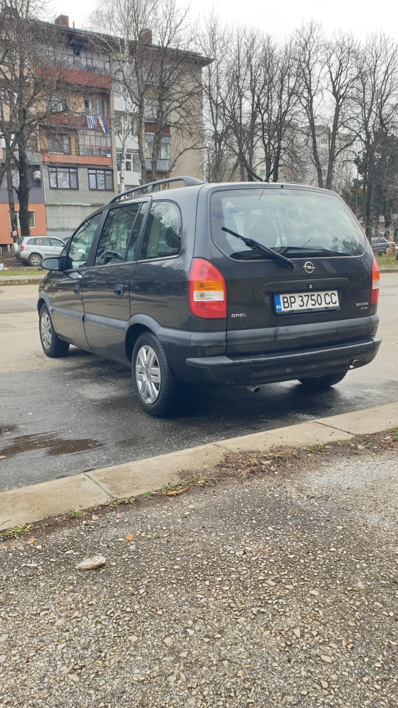 Opel Zafira 1.8i 125 кс газ бензин, снимка 6 - Автомобили и джипове - 48484156