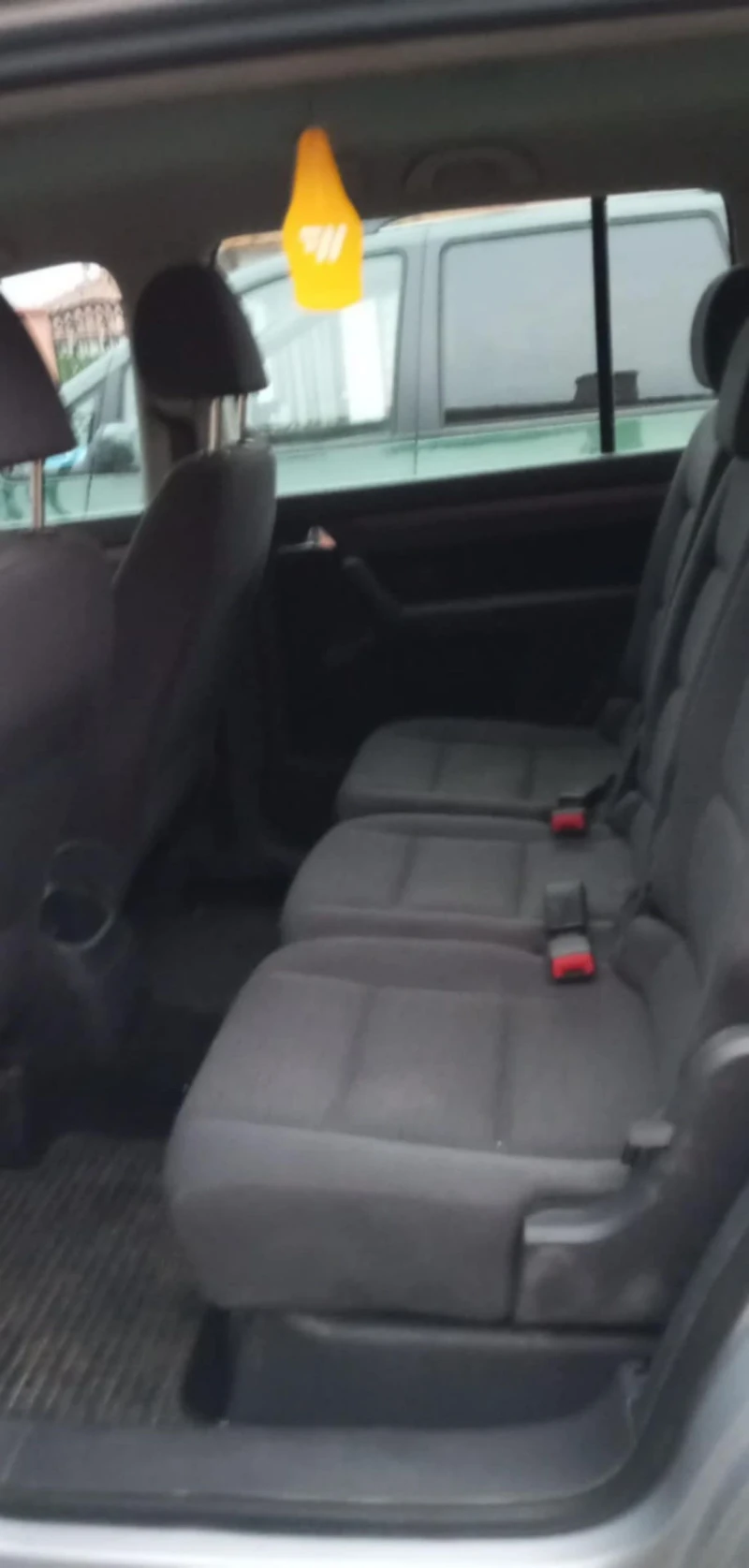 VW Touran, снимка 9 - Автомобили и джипове - 48591551