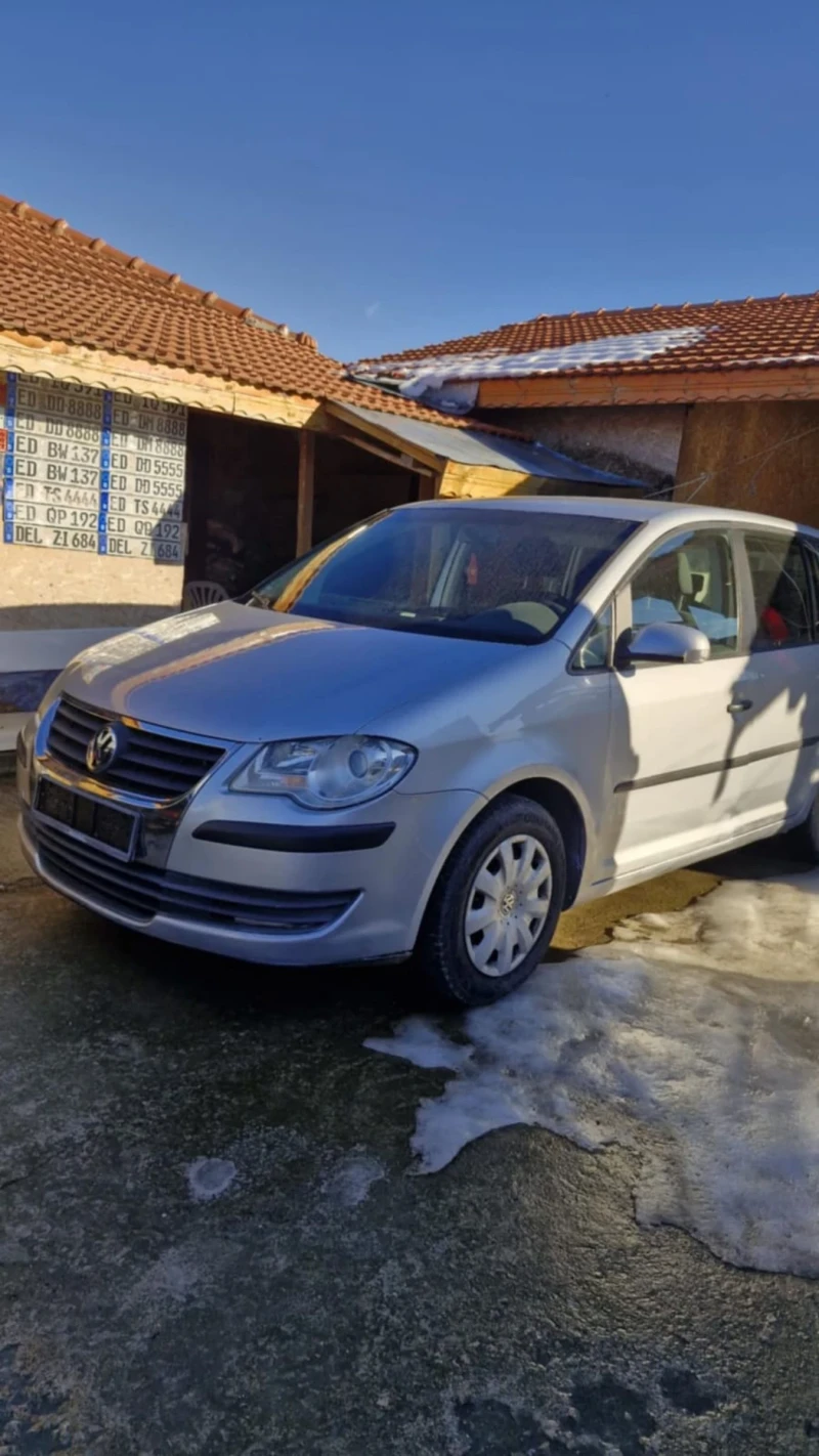 VW Touran, снимка 1 - Автомобили и джипове - 48591551