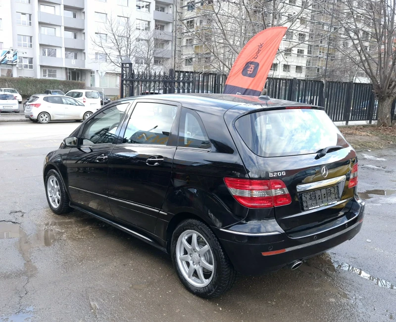 Mercedes-Benz B 200 2009/Автомат/Ксенон/Авангард/Нави, снимка 8 - Автомобили и джипове - 48643006