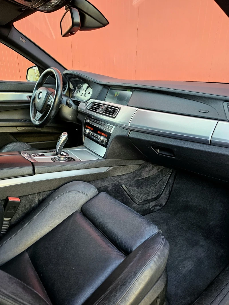 BMW 730 M-Packet, снимка 13 - Автомобили и джипове - 49369029