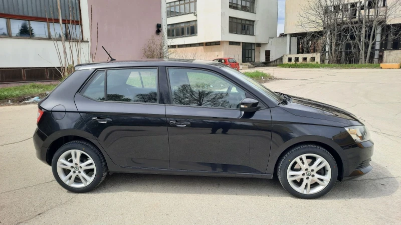 Skoda Fabia 1.2i DSG 80000km., снимка 4 - Автомобили и джипове - 49862744