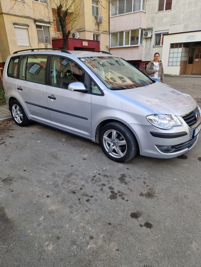 VW Touran, снимка 2 - Автомобили и джипове - 52454014