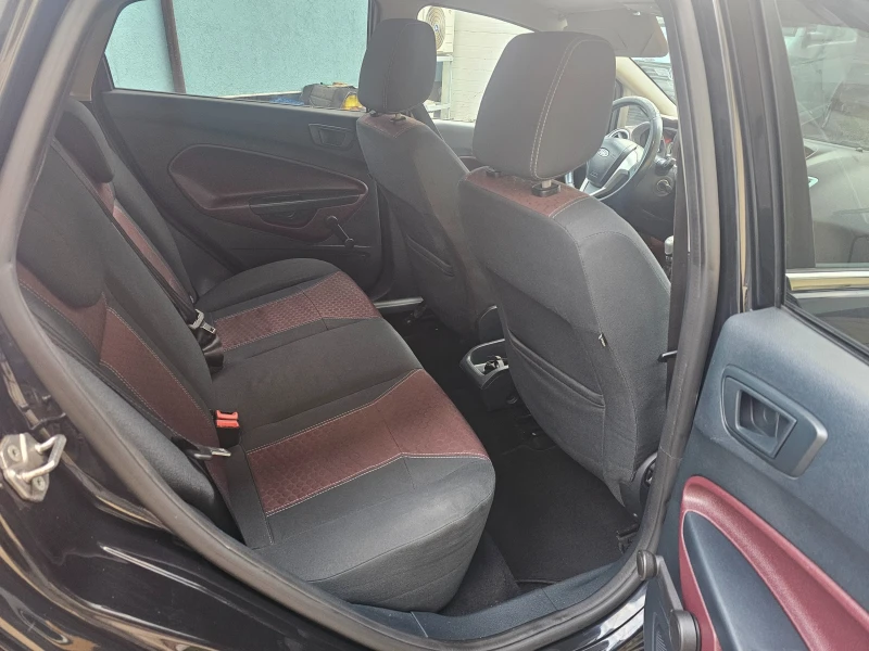 Ford Fiesta  Газ-инж- Гаражна, снимка 14 - Автомобили и джипове - 52877065