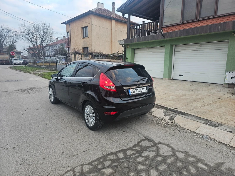 Ford Fiesta  Газ-инж- Гаражна, снимка 5 - Автомобили и джипове - 52877065